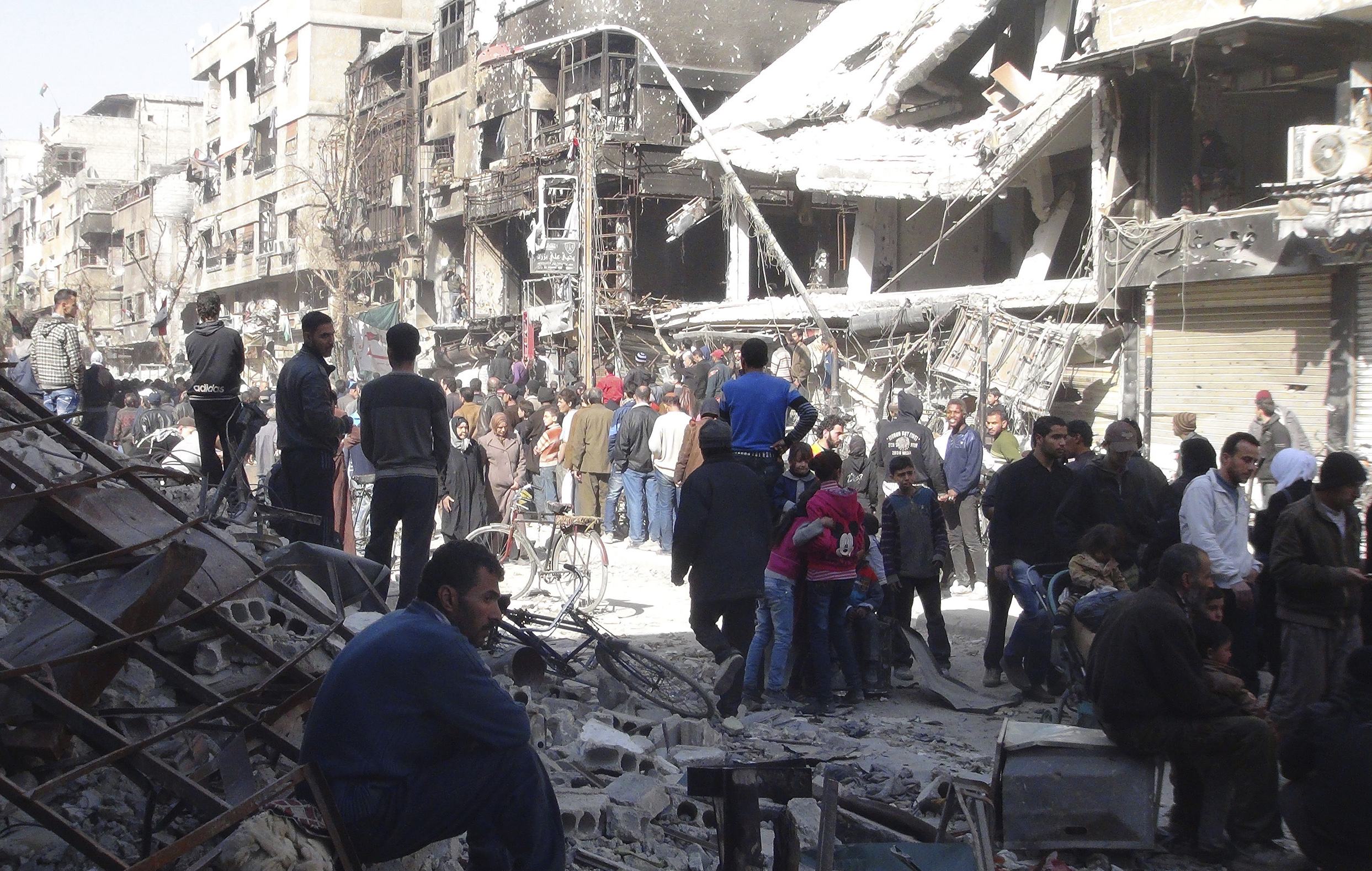 النظام السوري يخطط لإفراغ اليرموك من الفلسطينيين